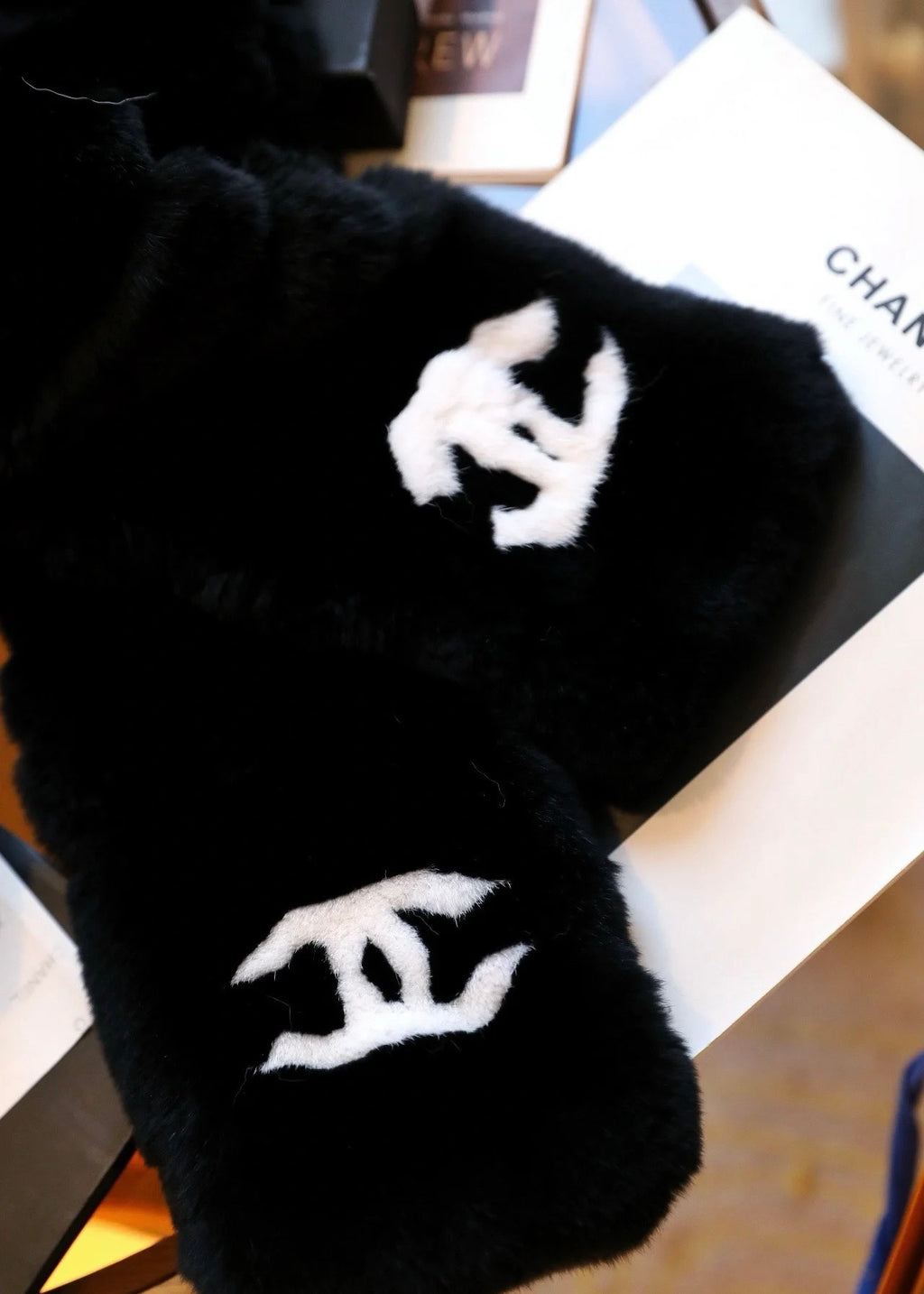 Chanel Logo Detail Scarf - 962272198 - Photo 6