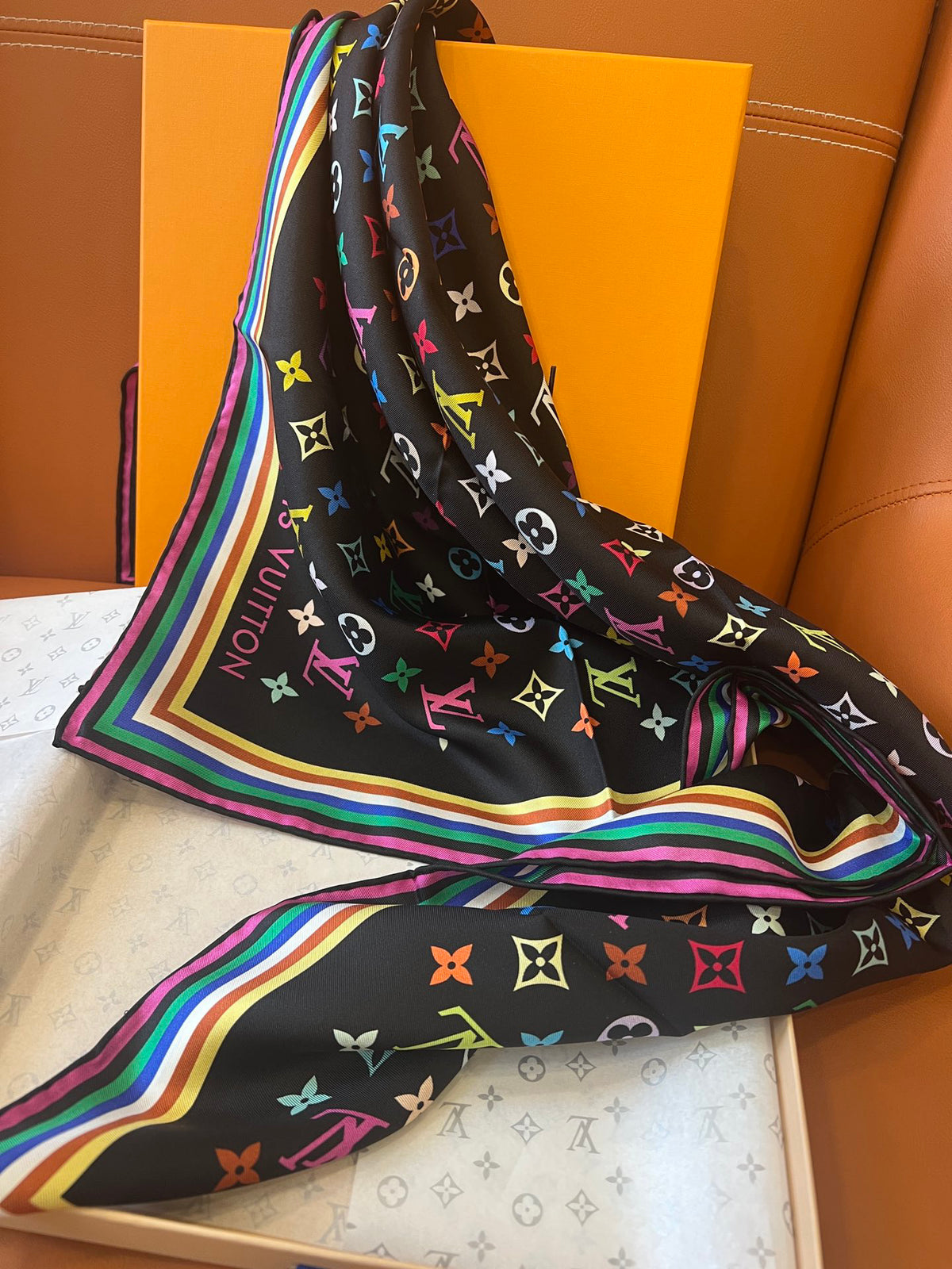 Louis Vuitton Colorblock Square Scarf - 1006087921 - Photo 6