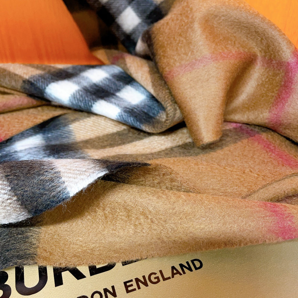Burberry Check Pattern Scarf - 975221876 - Photo 6
