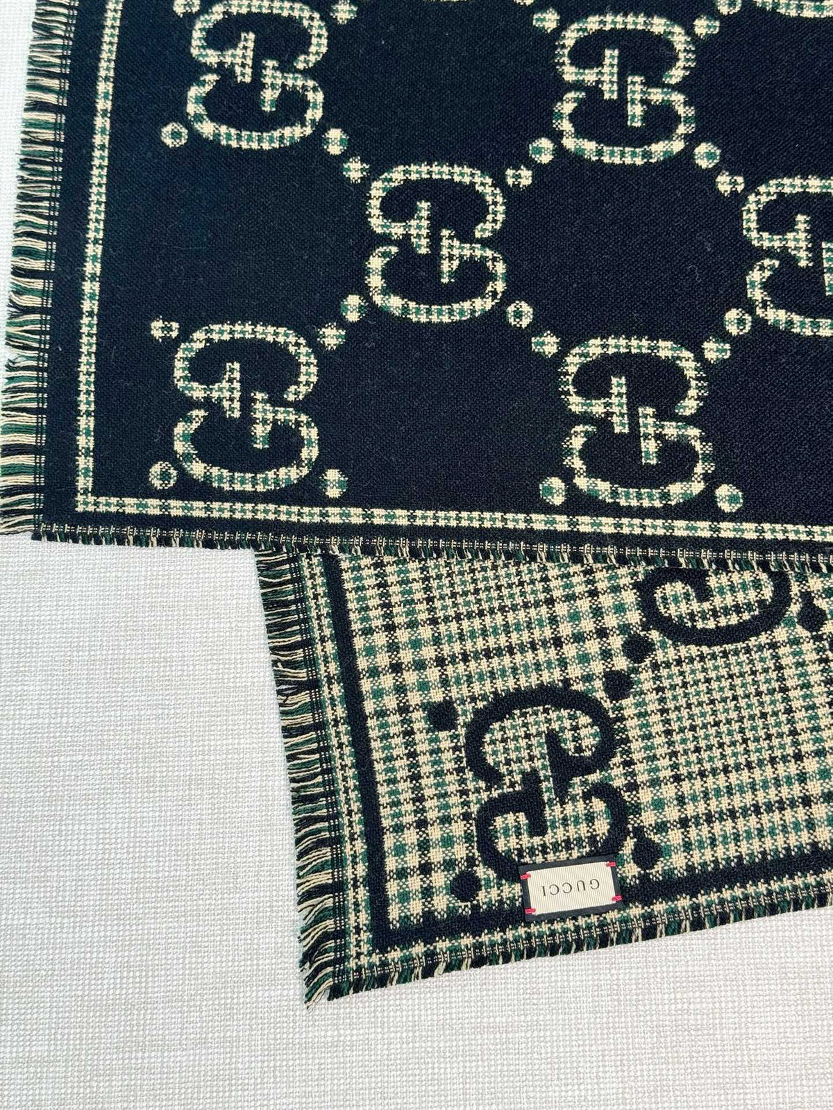 Gucci Check Pattern Jacquard Scarf - 970502354 - Photo 7