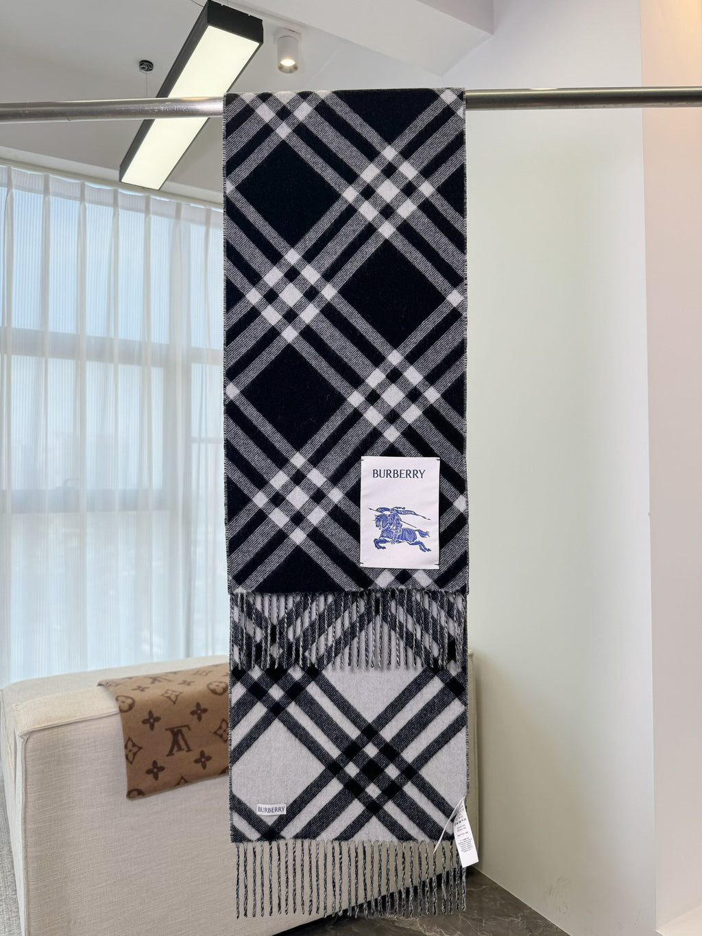 Burberry Check Pattern Scarf - 973237343 - Photo 7