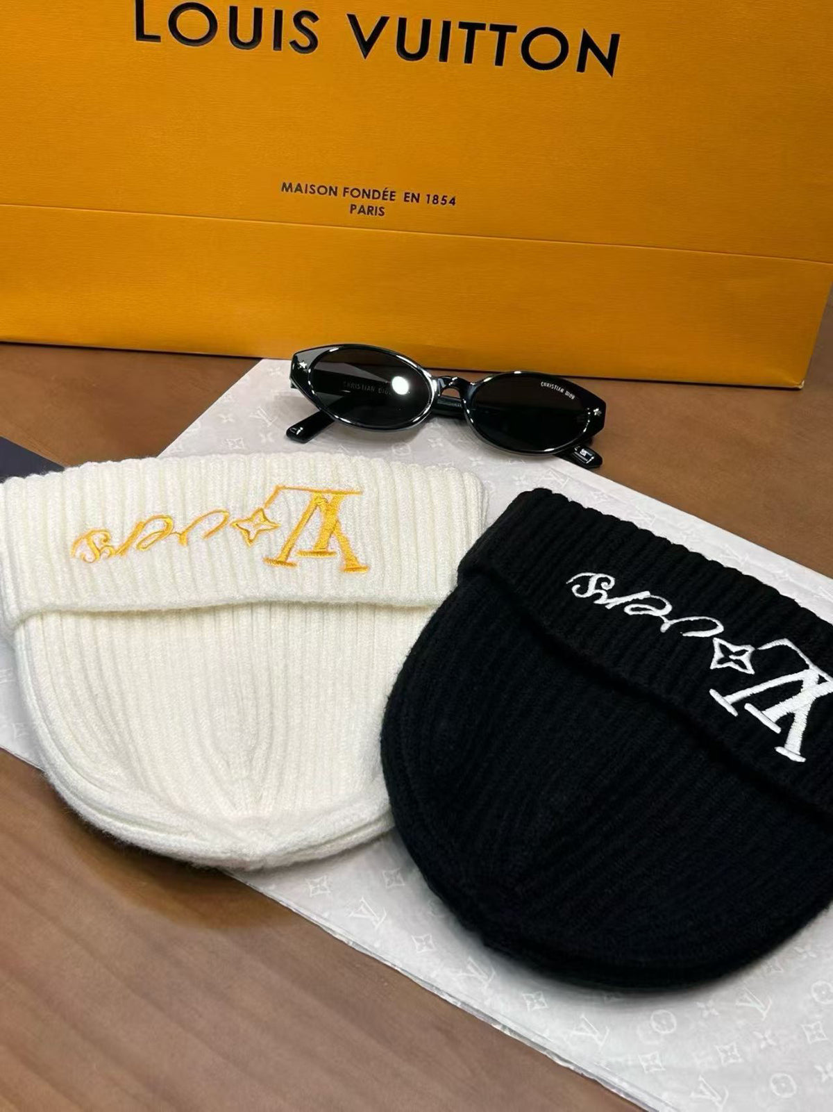 Louis Vuitton Embroidered Logo Detail Beanie - 1149273393 - Photo 7