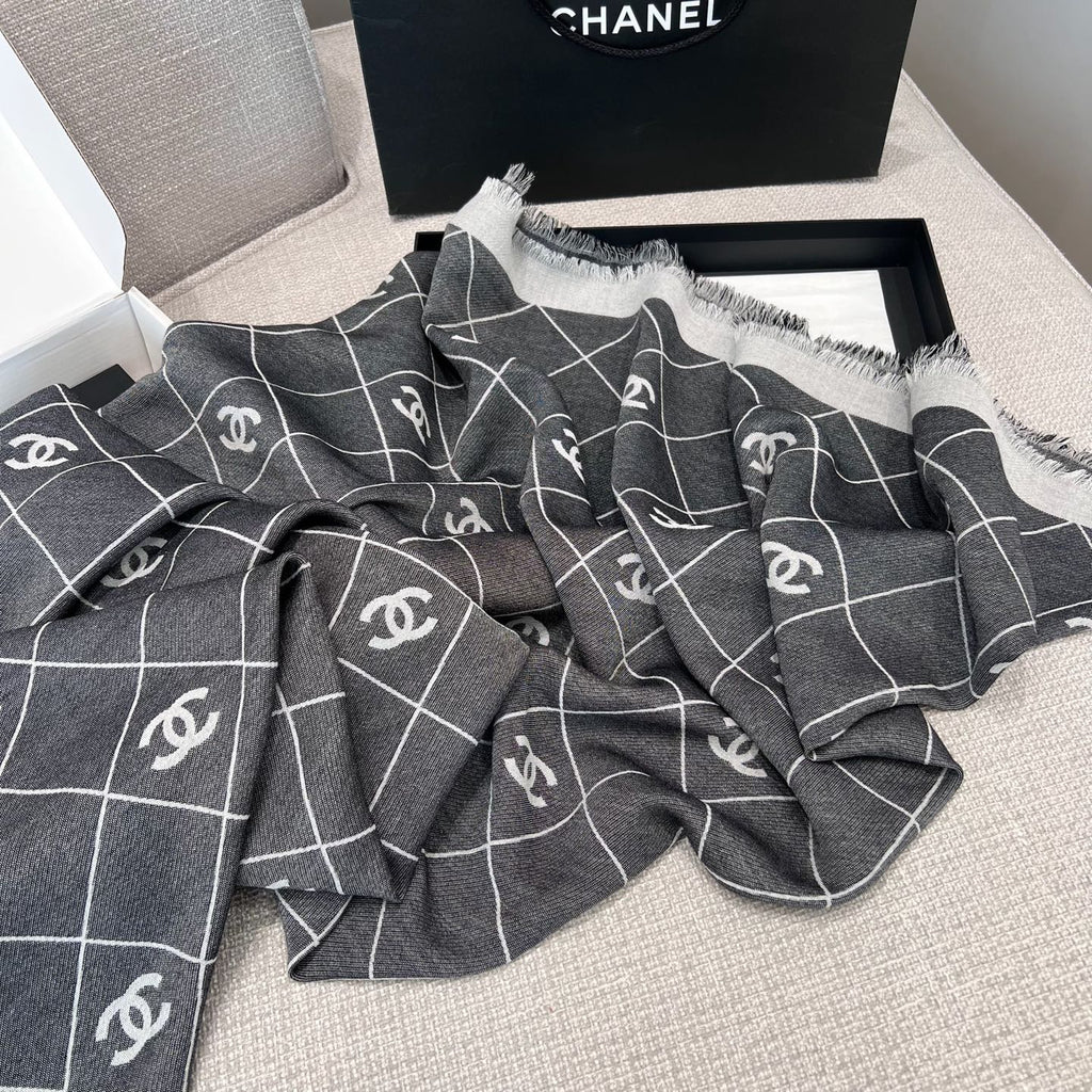 Chanel Jacquard Logo Detail Scarf - 1014310777 - Photo 7