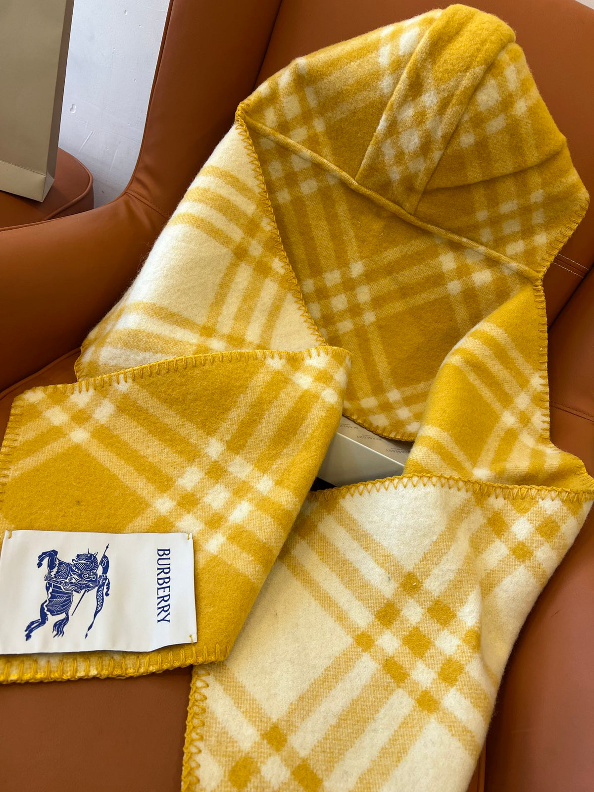 Burberry Check Pattern Beanie - 979032634 - Photo 7