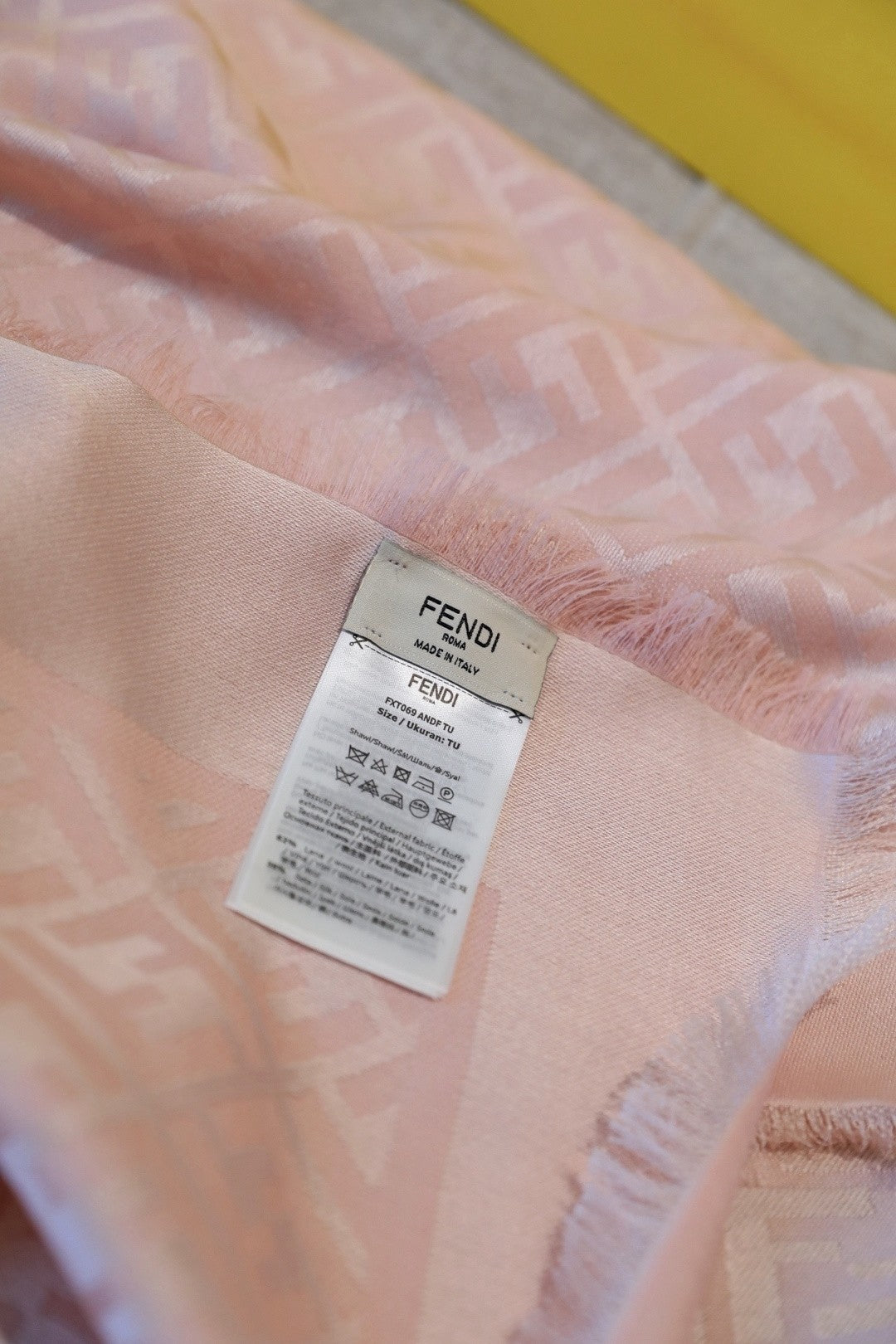 Fendi Jacquard Logo Detail Square Scarf - 1245374419 - Photo 7