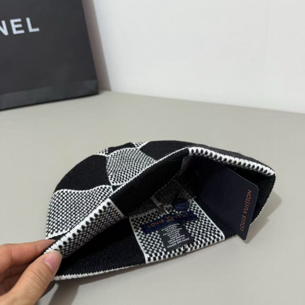 Chanel Logo Detail Knit Beanie - 1141779055 - Photo 7