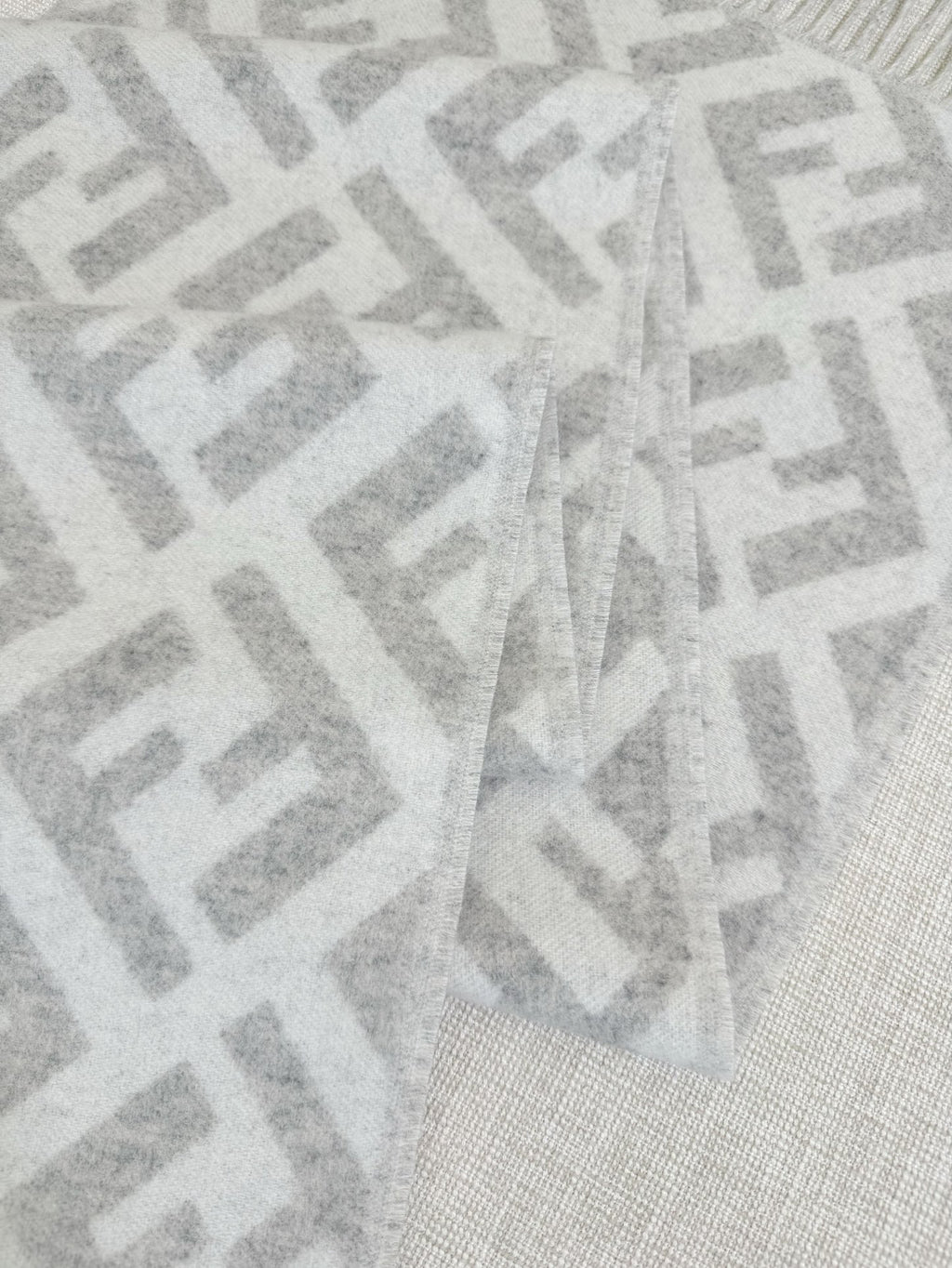 Fendi Jacquard Logo Detail Scarf - 973645480 - Photo 7