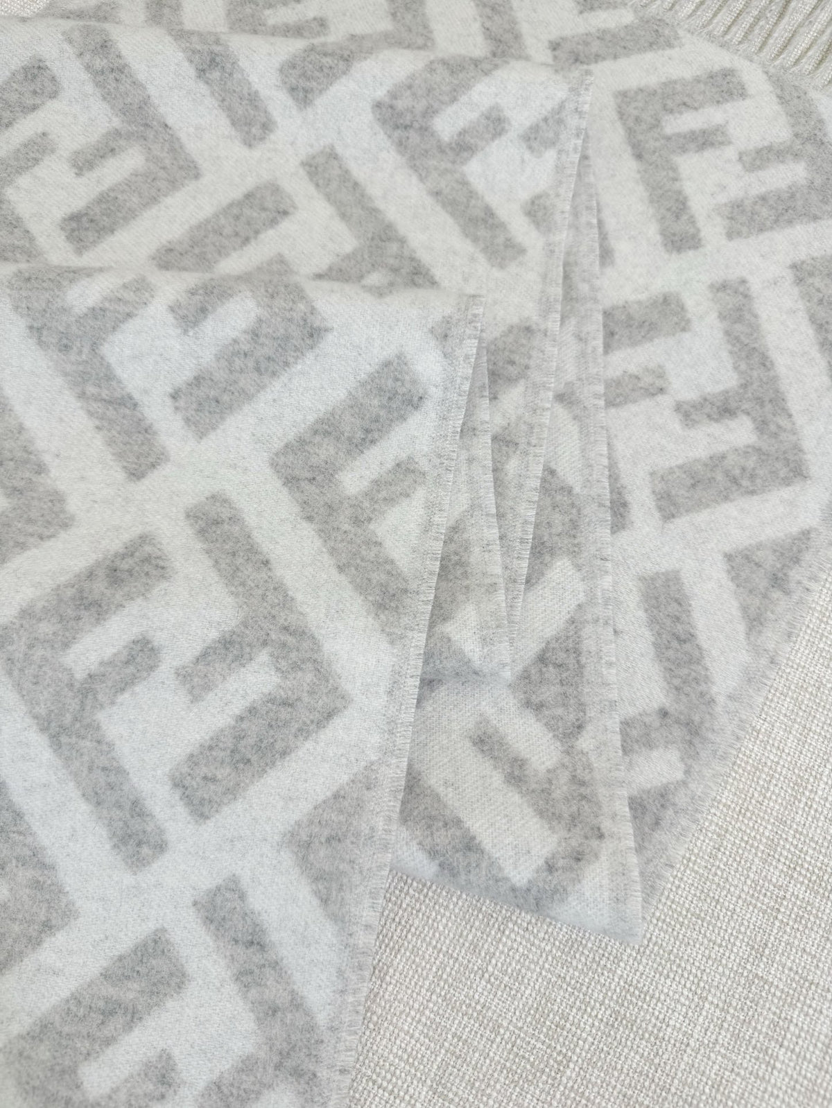 Fendi Jacquard Logo Detail Scarf - 973645480 - Photo 7
