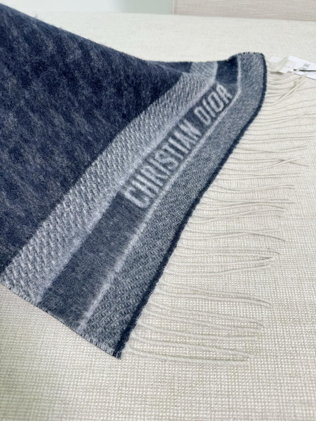 Dior Jacquard Logo Detail Scarf - 973646398 - Photo 7