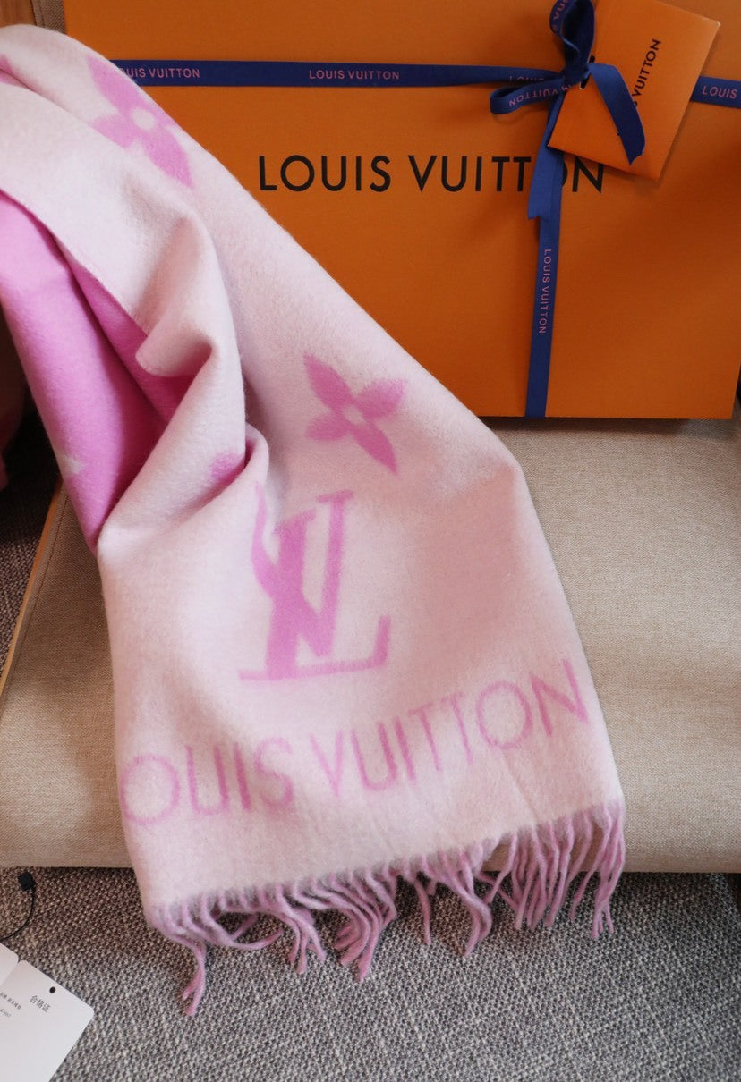 Louis Vuitton Scarf - 944942231 - Photo 7