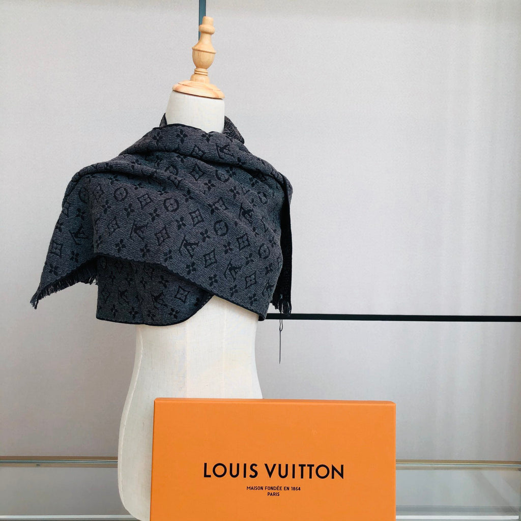 Louis Vuitton Jacquard Logo Detail Scarf - 979032567 - Photo 7