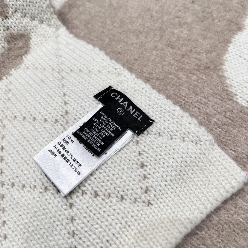Chanel Jacquard Scarf - 945555725 - Photo 7