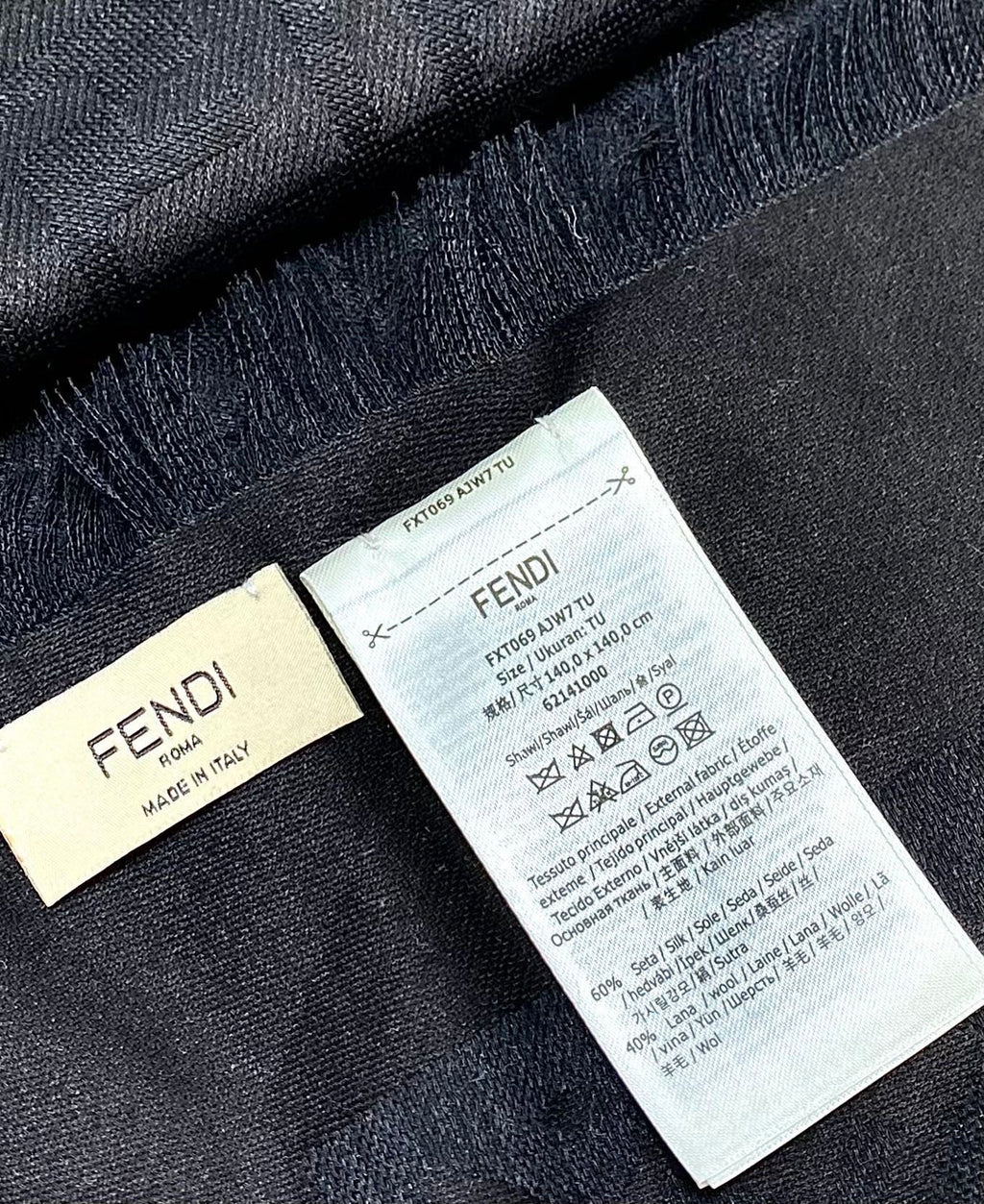 Fendi Jacquard Logo Detail Square Scarf - 1245376588 - Photo 7