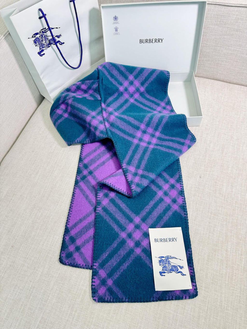 Burberry Hooded Scarf - 973234250 - Photo 7