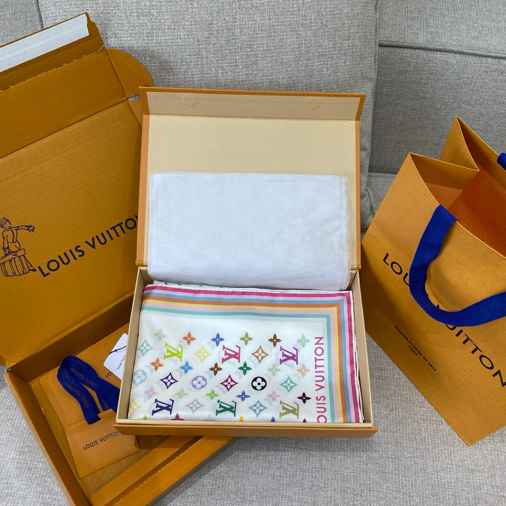 Louis Vuitton Square Scarf - 1013302303 - Photo 8