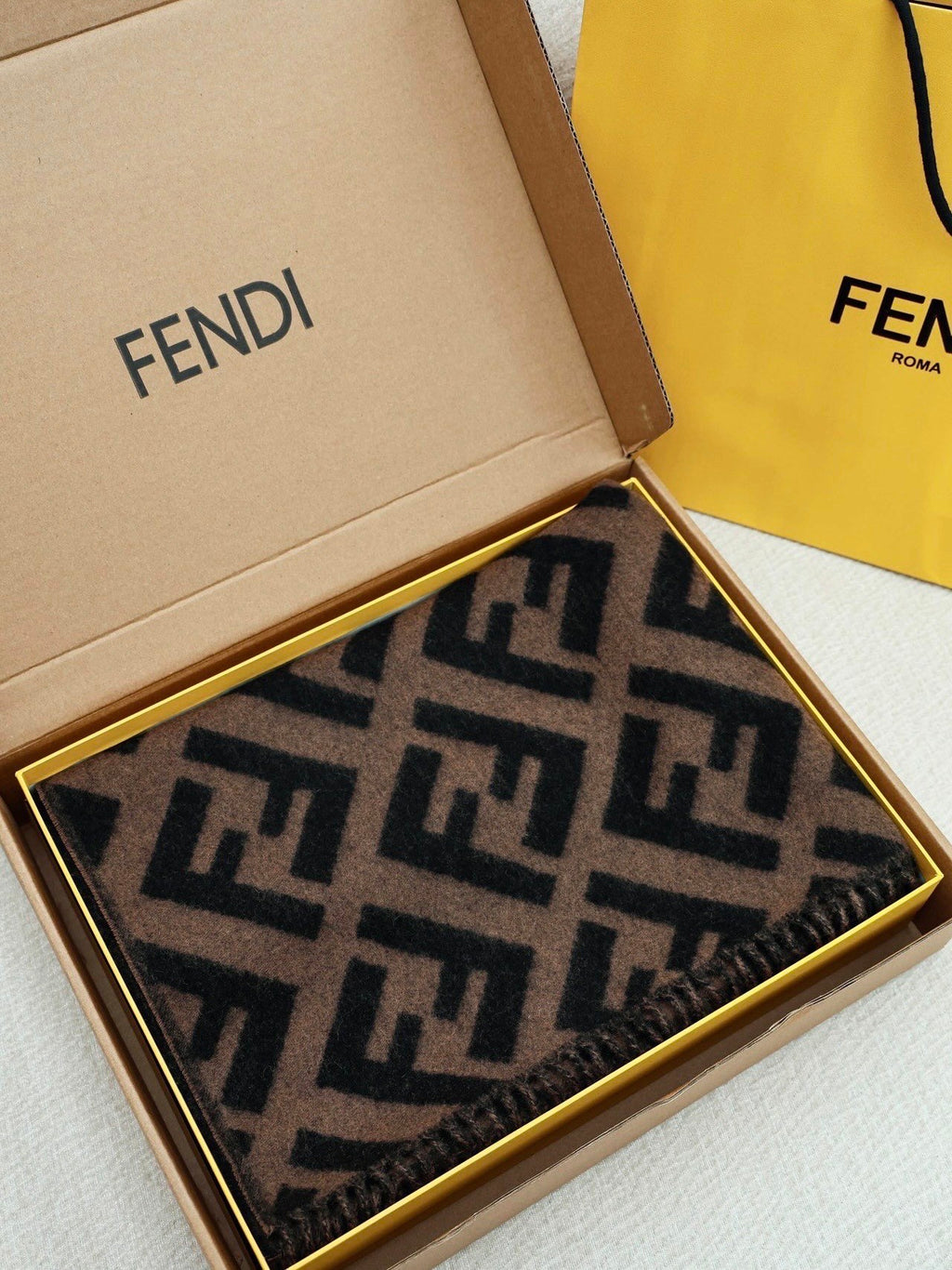 Fendi Logo Detail Scarf - 1245372310 - Photo 8