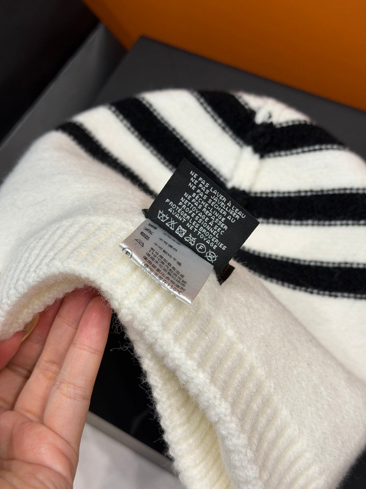 Chanel Colorblock Knit Beanie - 1245543817 - Photo 8