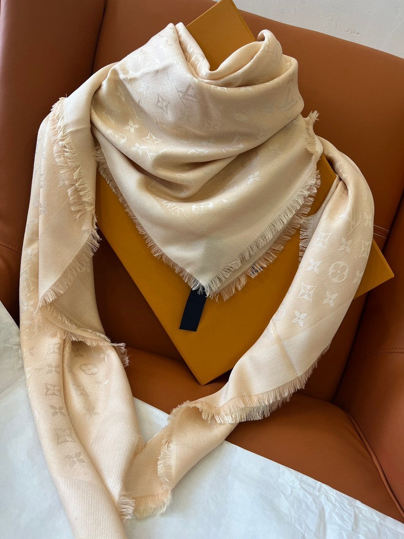 Louis Vuitton Scarf - 945428884 - Photo 8