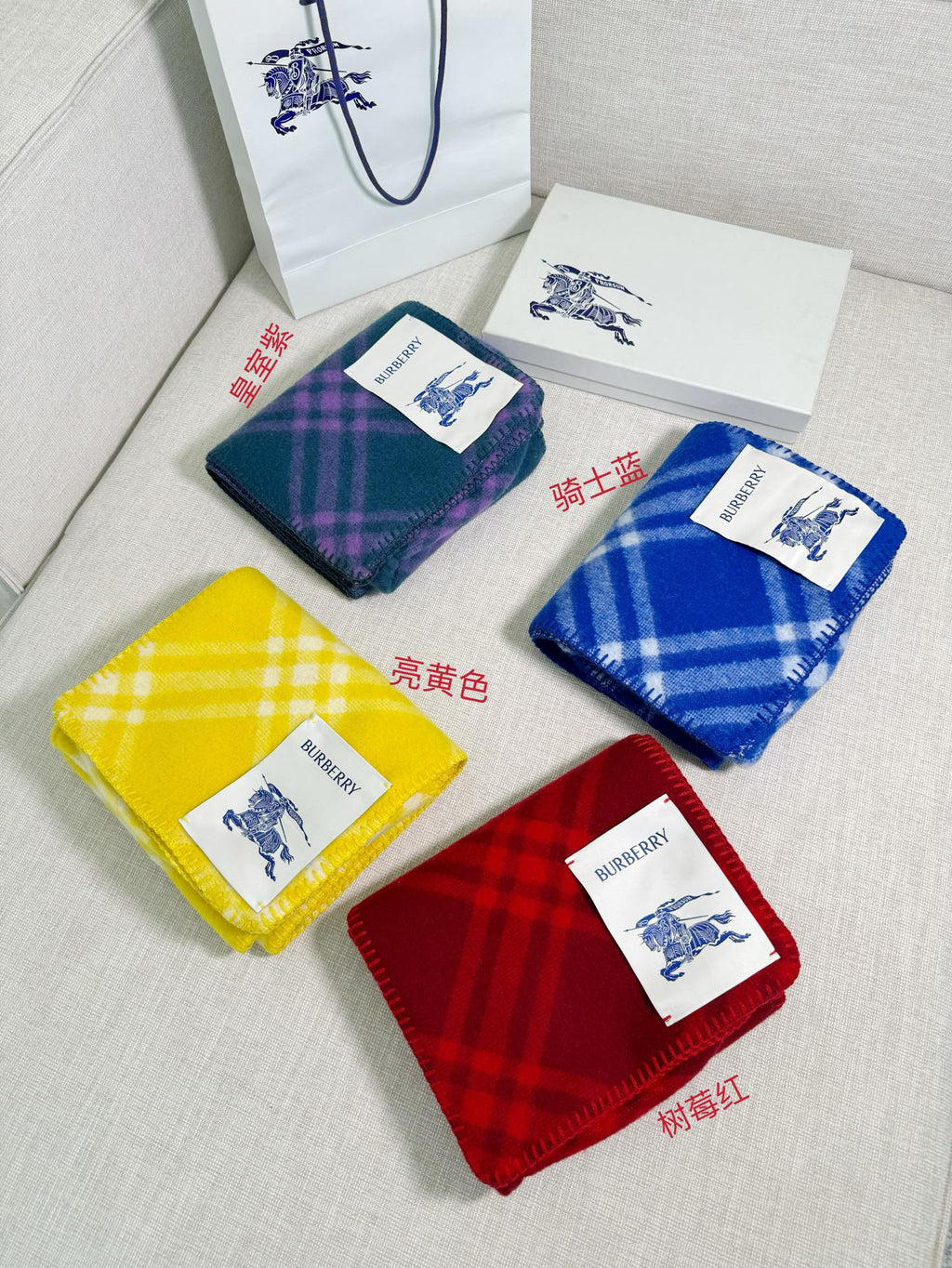 Burberry Hooded Scarf - 973234250 - Photo 8