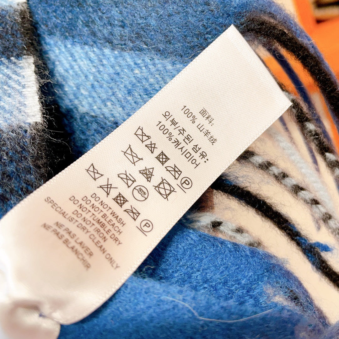 Burberry Check Pattern Scarf - 975222335 - Photo 8