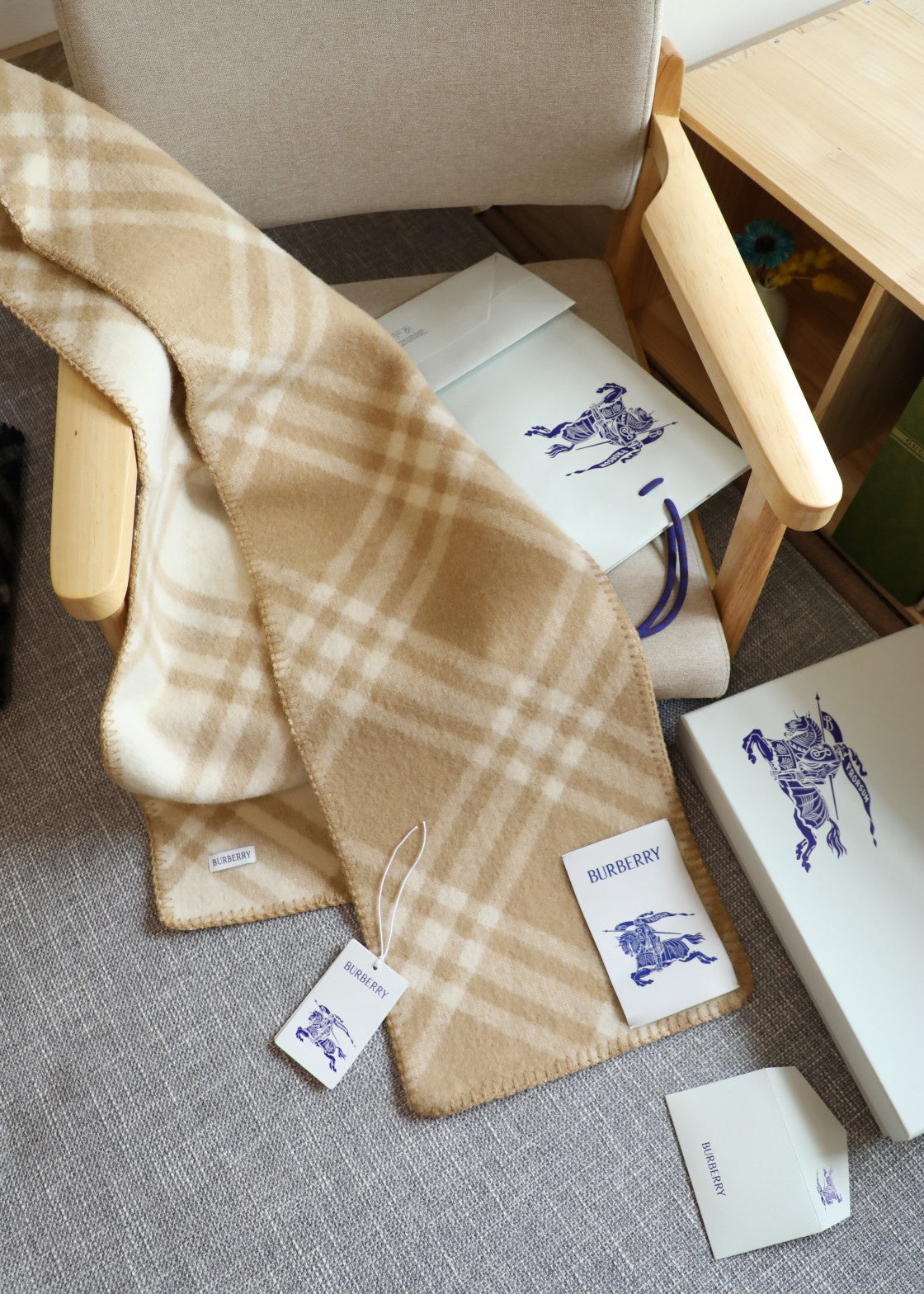 Burberry Scarf - 973238533 - Photo 8