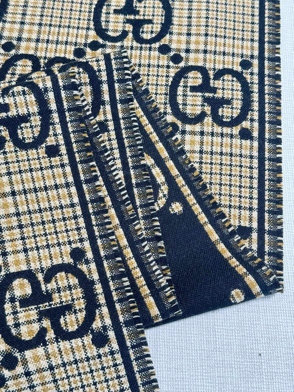 Gucci Check Pattern Jacquard Scarf - 970502420 - Photo 8