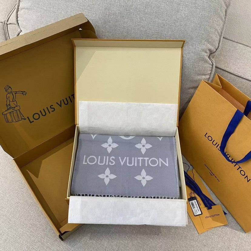 Louis Vuitton Logo Detail Scarf - 945448419 - Photo 8
