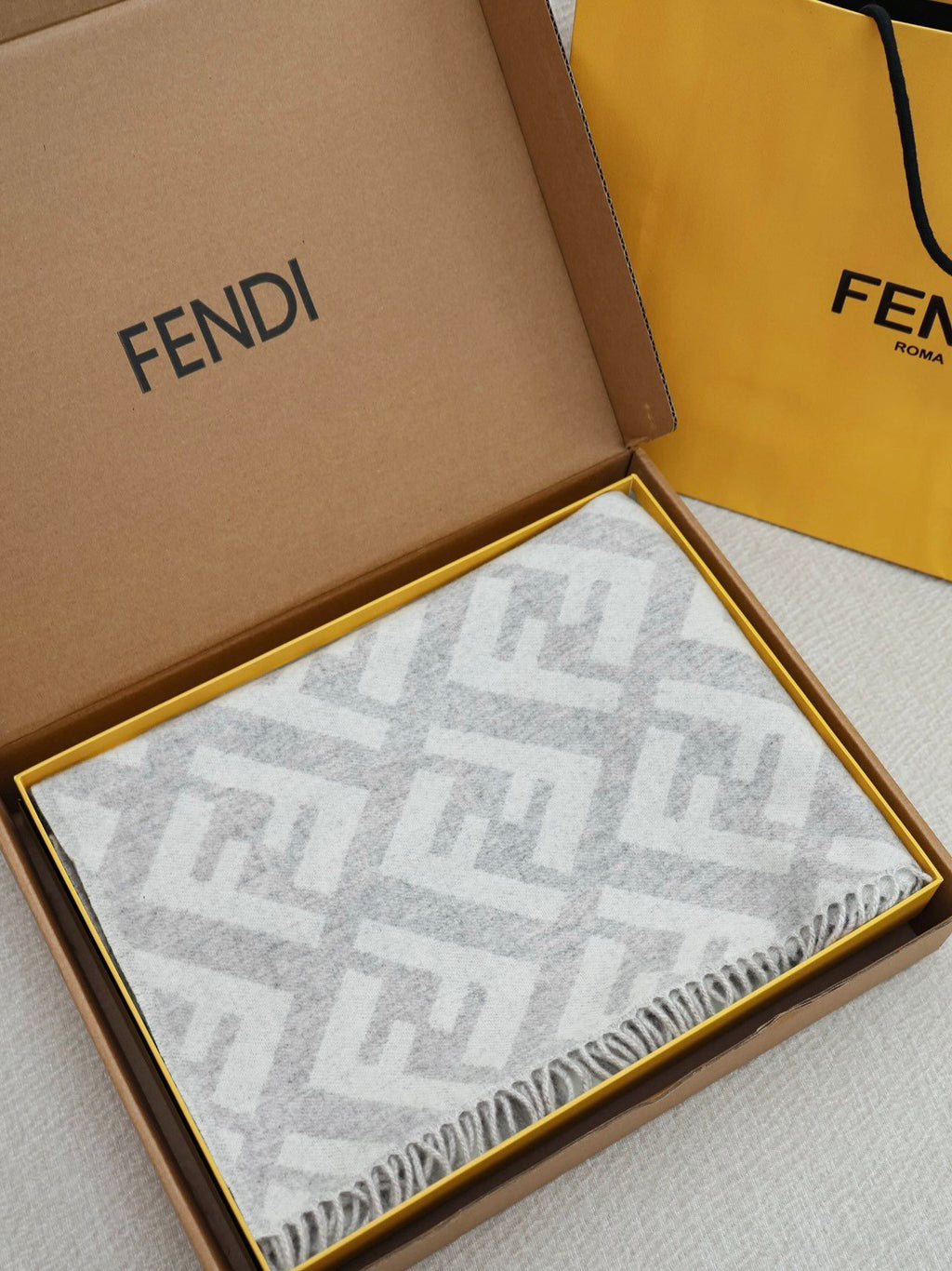Fendi Logo Detail Scarf - 1245373006 - Photo 8