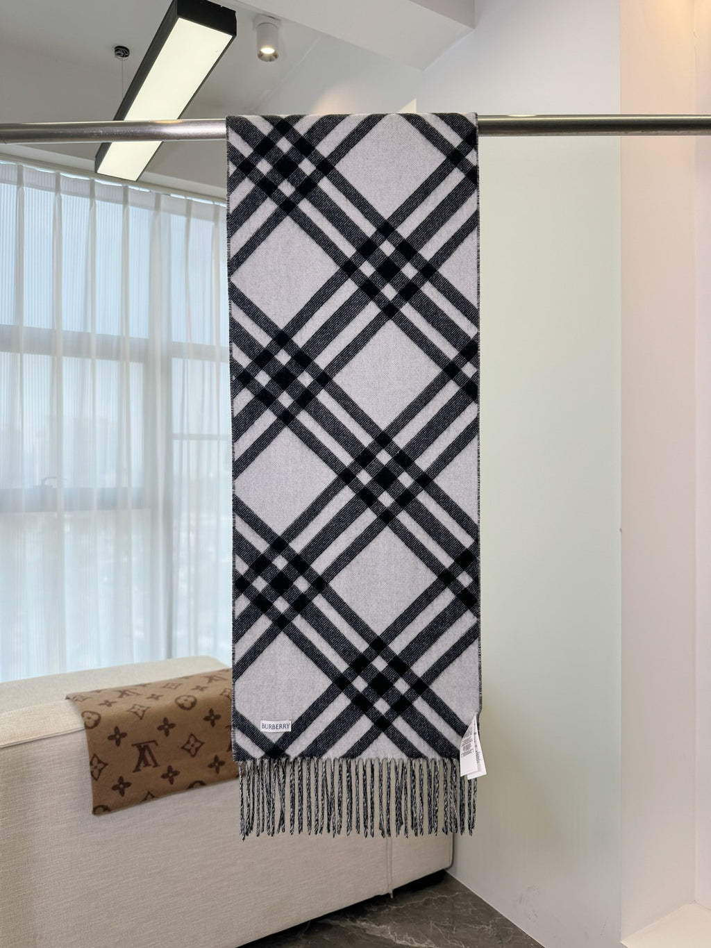 Burberry Check Pattern Scarf - 973237343 - Photo 8