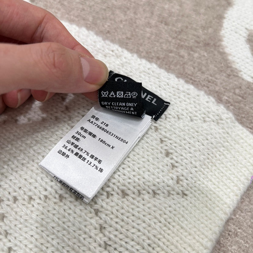 Chanel Jacquard Scarf - 945555725 - Photo 8
