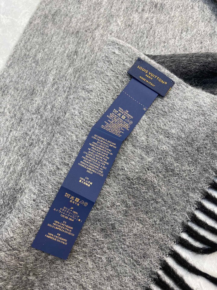 Louis Vuitton Scarf - 950609861 - Photo 8