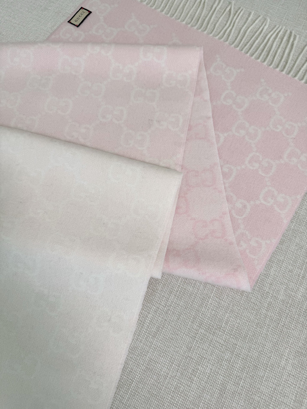 Gucci Gradient Scarf - 973645417 - Photo 8