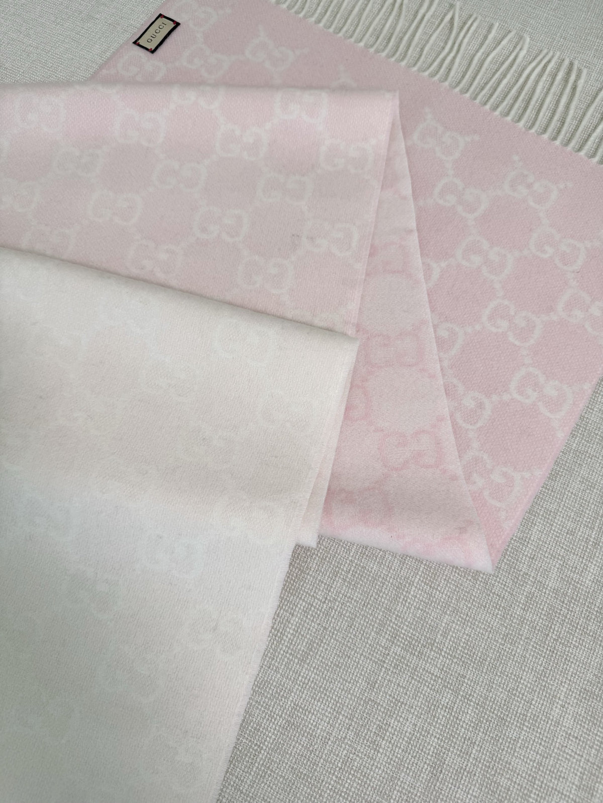Gucci Gradient Scarf - 973645417 - Photo 8