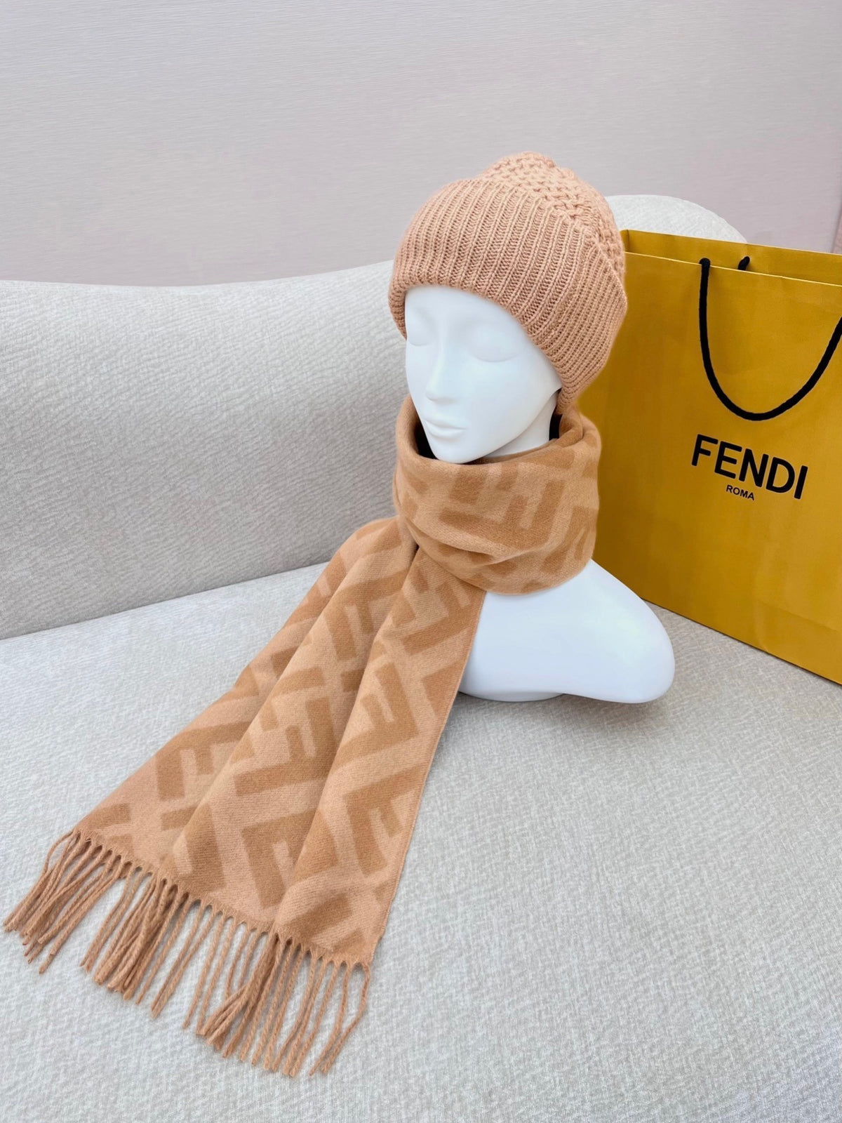 Fendi Logo Detail Scarf - 1245372577 - Photo 8