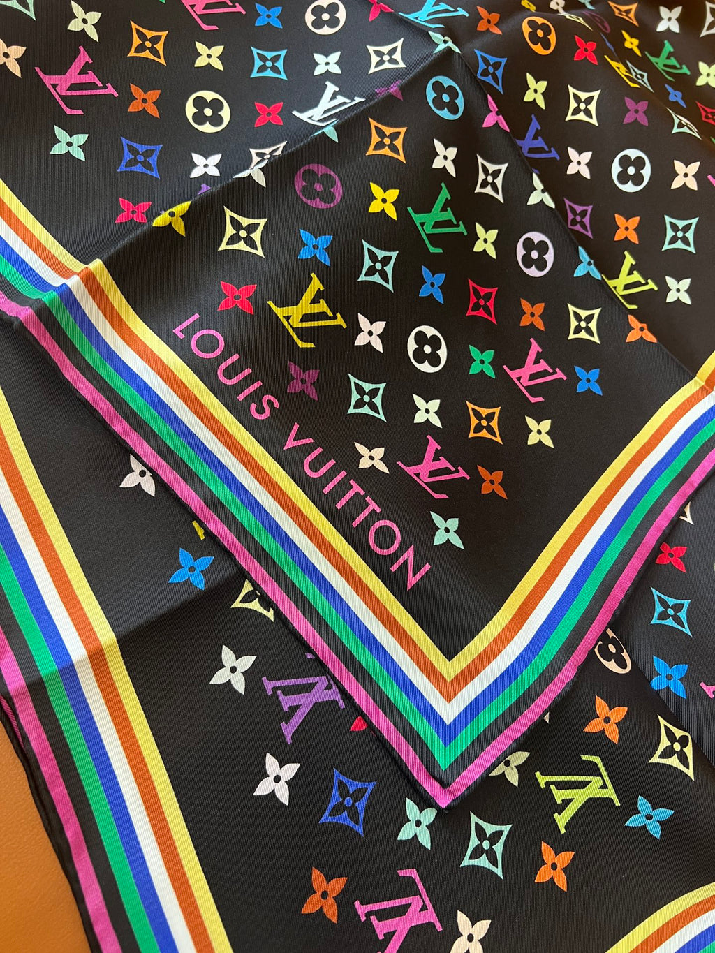 Louis Vuitton Colorblock Square Scarf - 1006087921 - Photo 8
