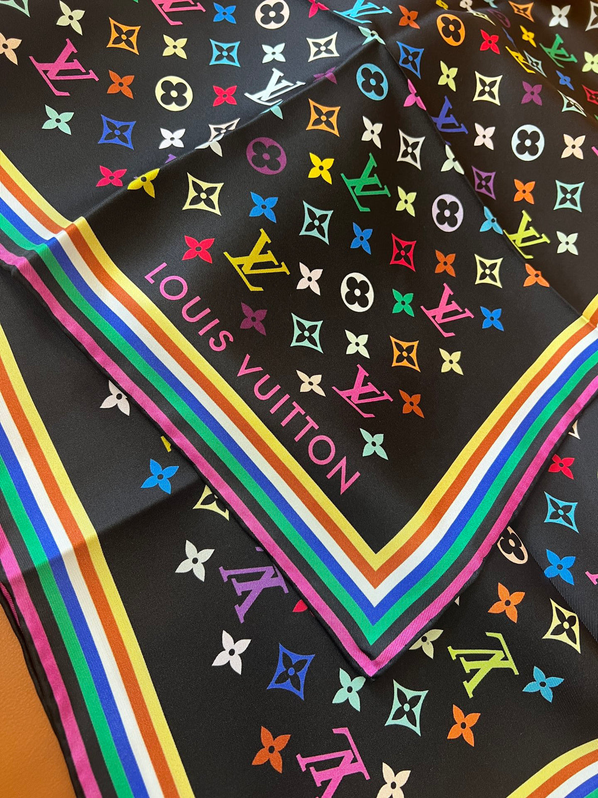 Louis Vuitton Colorblock Square Scarf - 1006087921 - Photo 8