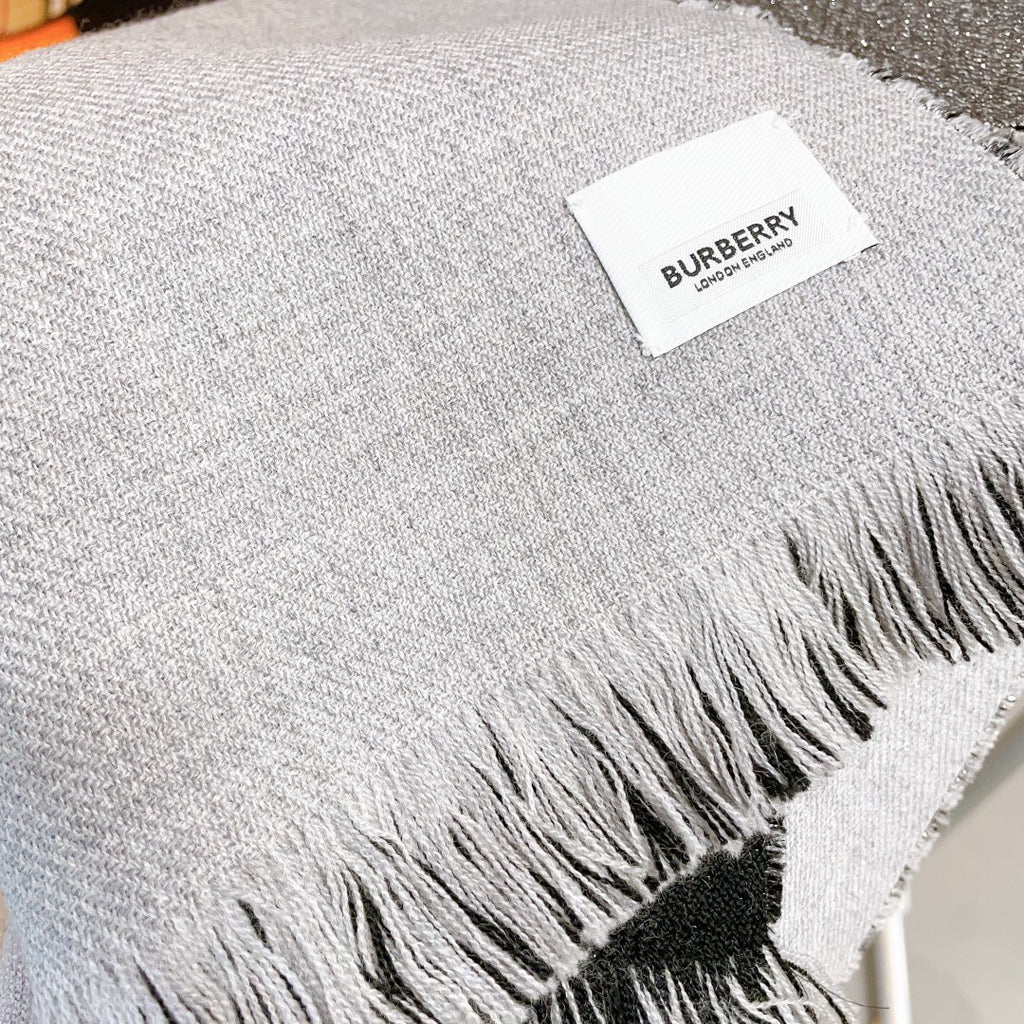 Burberry Jacquard Logo Detail Scarf - 974834316 - Photo 8