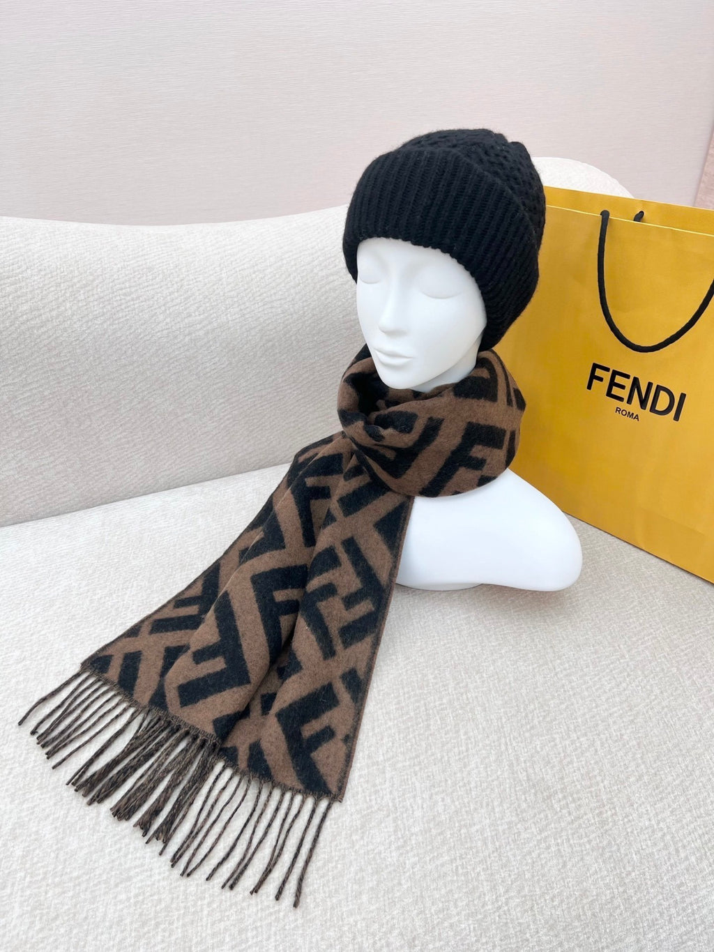 Fendi Logo Detail Scarf - 1245372310 - Photo 9