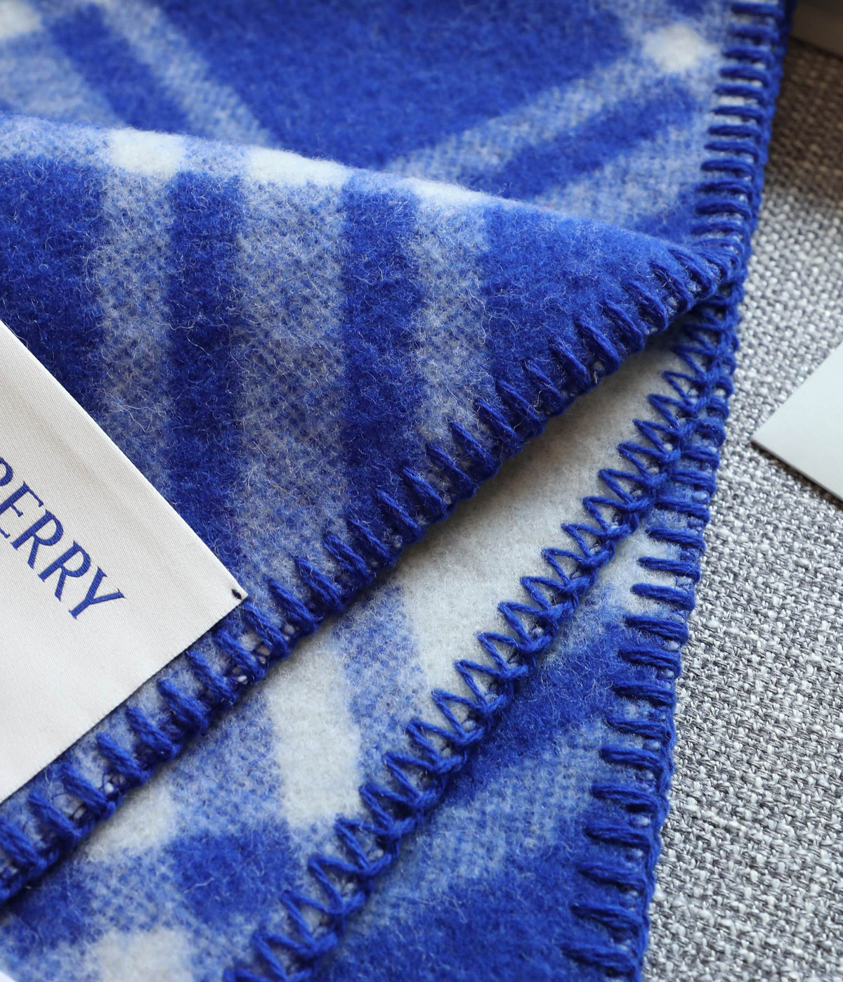 Burberry Scarf - 973238393 - Photo 9