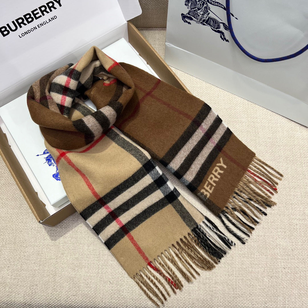 Burberry Check Pattern Scarf - 983835259 - Photo 9