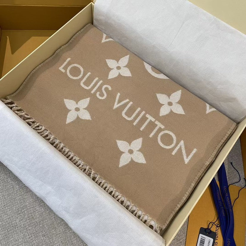 Louis Vuitton Logo Detail Scarf - 945445961 - Photo 9