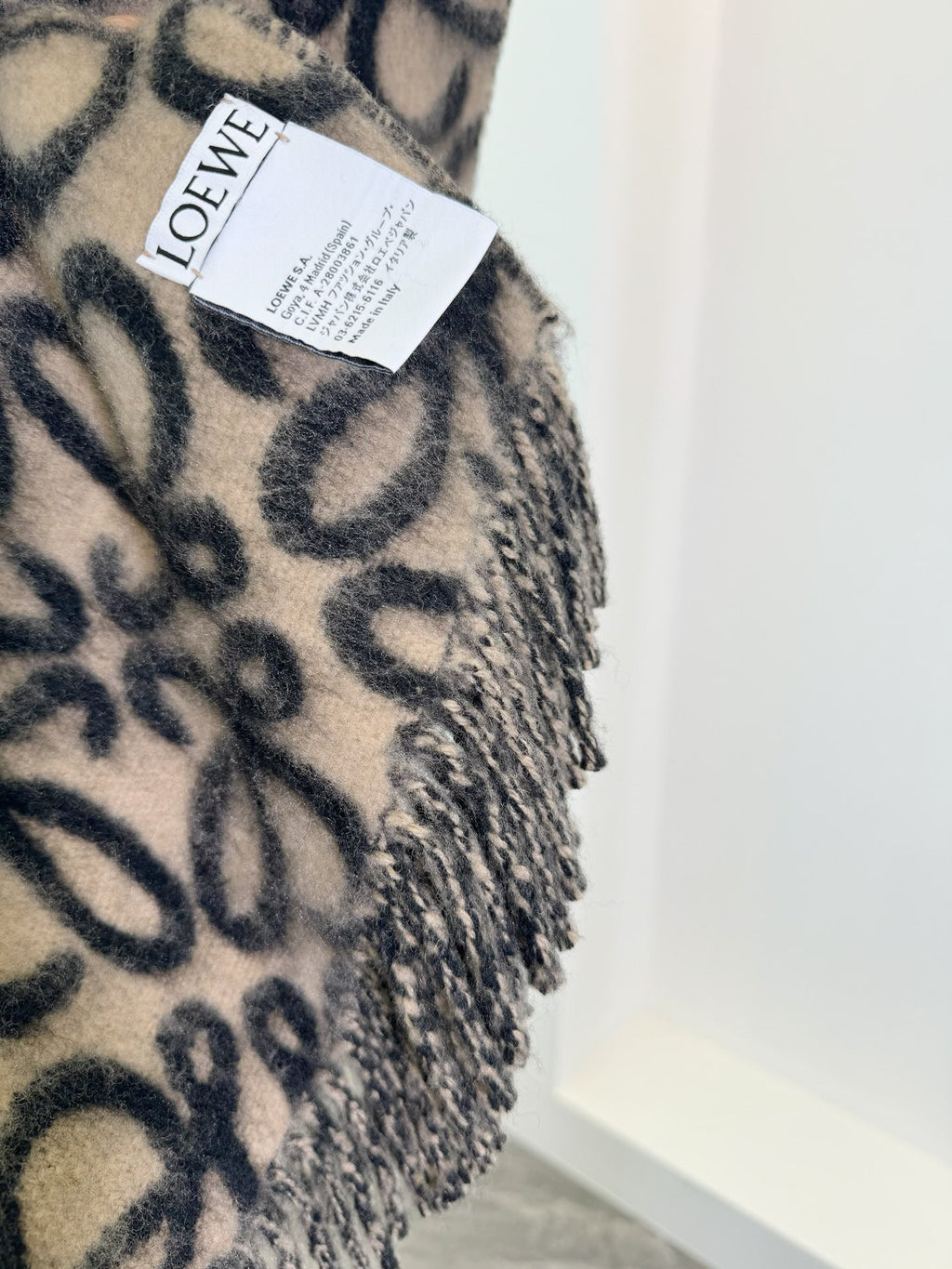 Loewe Jacquard Logo Detail Scarf - 973645274 - Photo 9