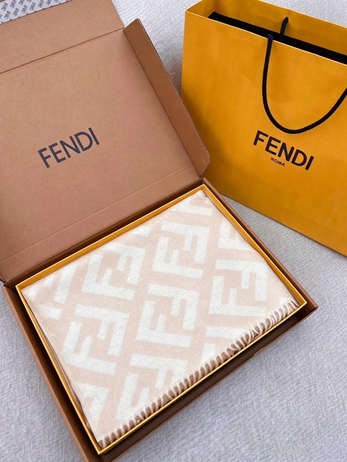 Fendi Logo Detail Scarf - 1245373238 - Photo 9
