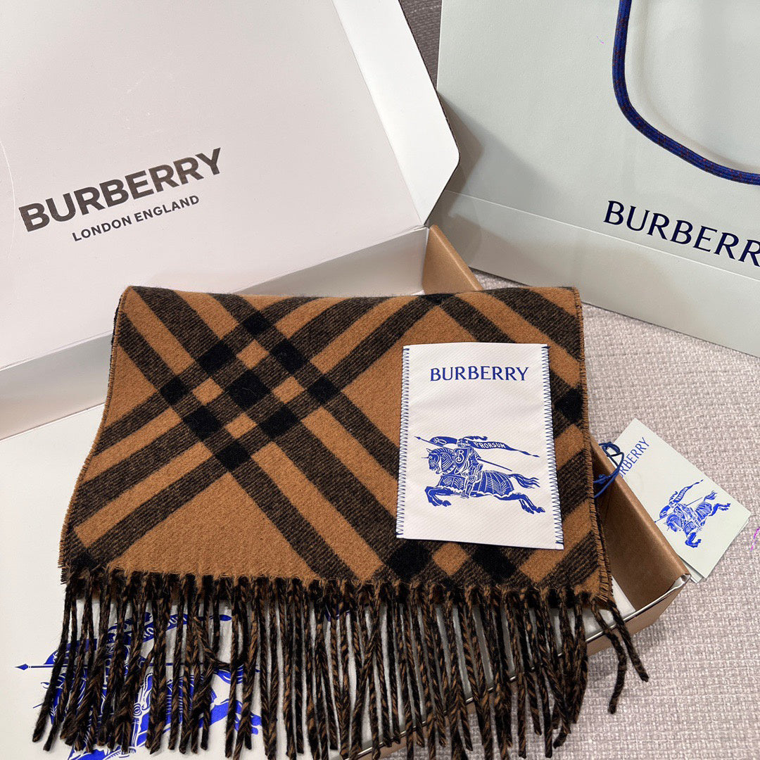 Burberry Check Pattern Scarf - 980019731 - Photo 9