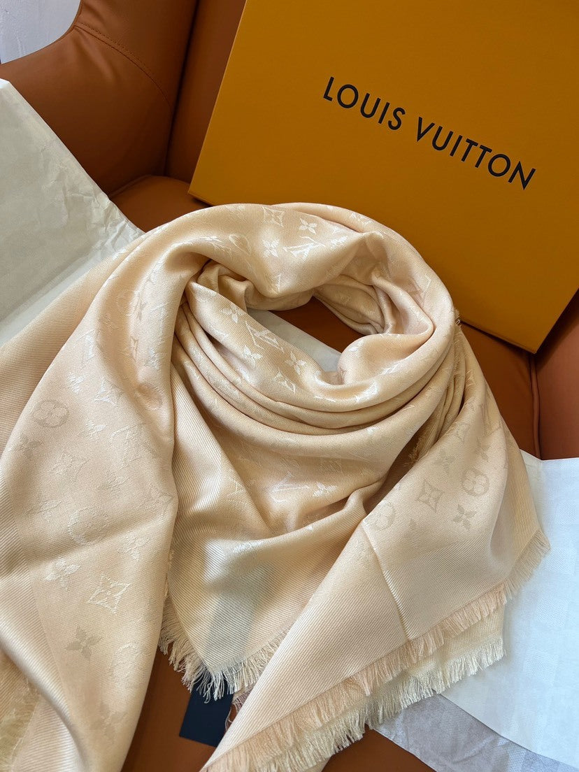 Louis Vuitton Scarf - 945428884 - Photo 9