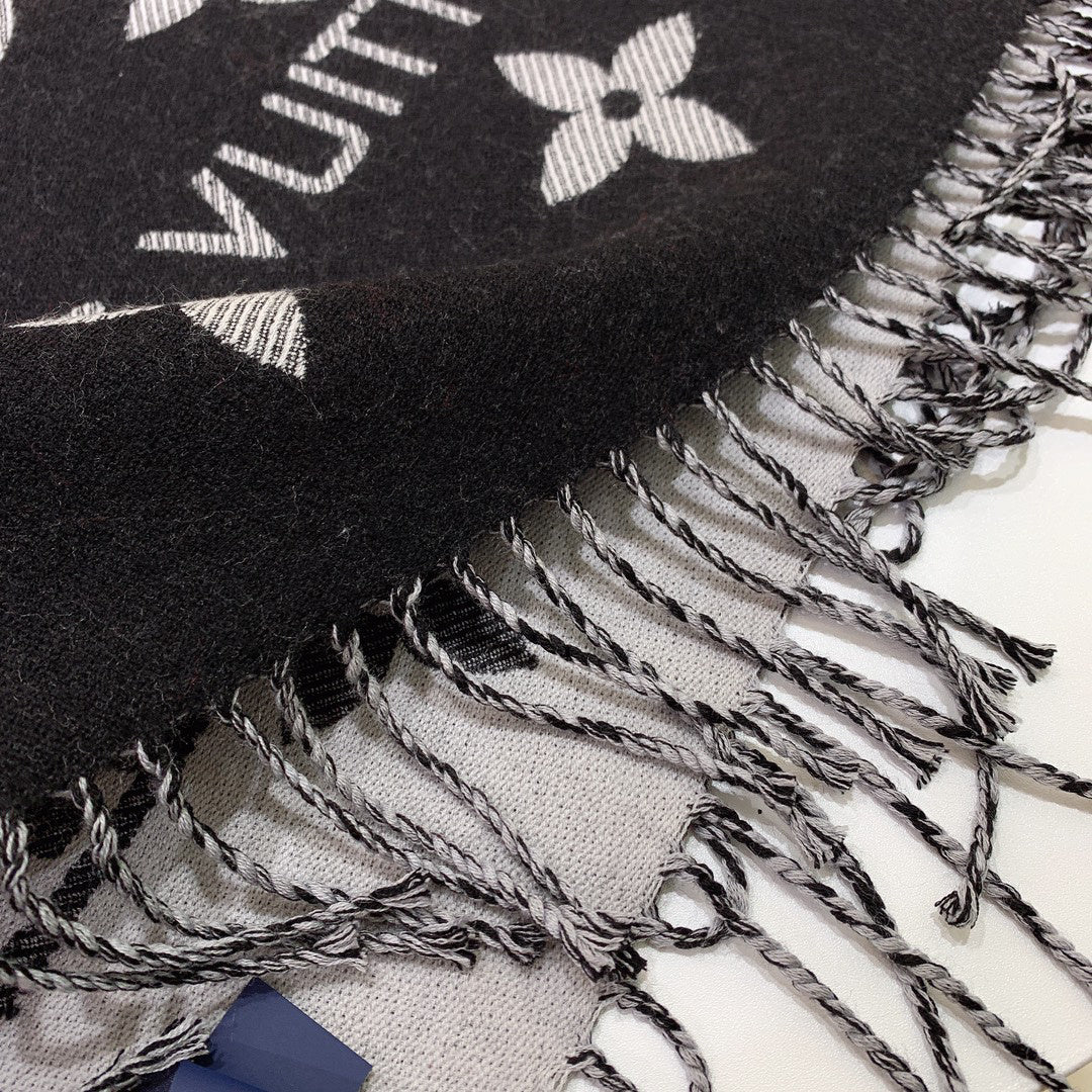 Louis Vuitton Logo Detail Scarf - 938387525 - Photo 9