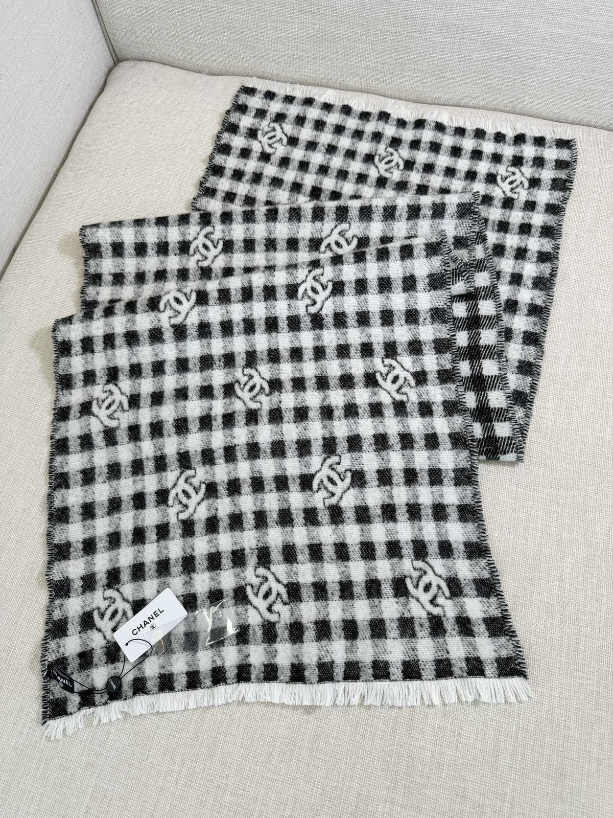 Chanel Check Pattern Logo Detail Scarf - 973234743 - Photo 9