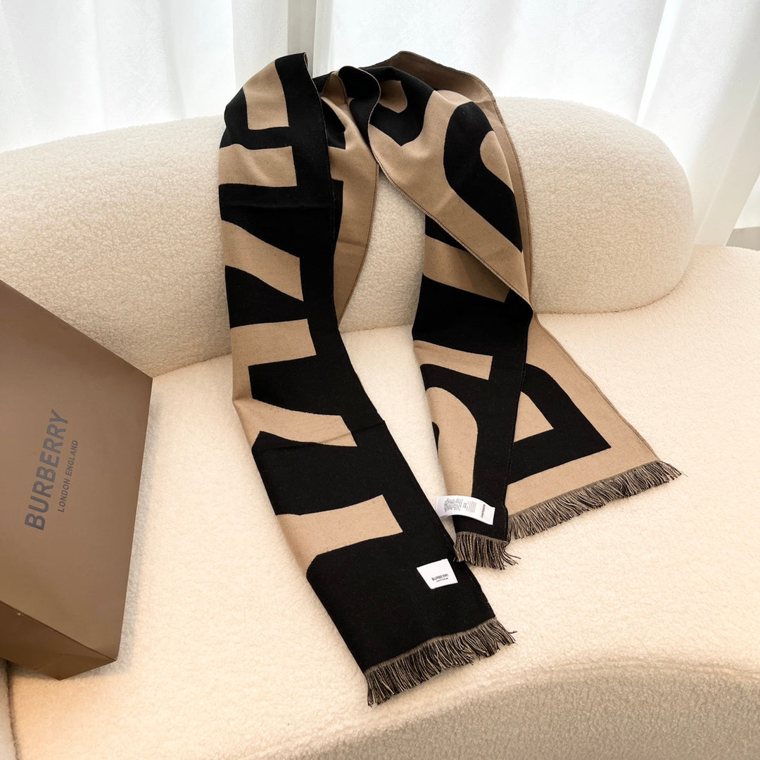 Burberry Logo Detail Scarf - 975220192 - Photo 9