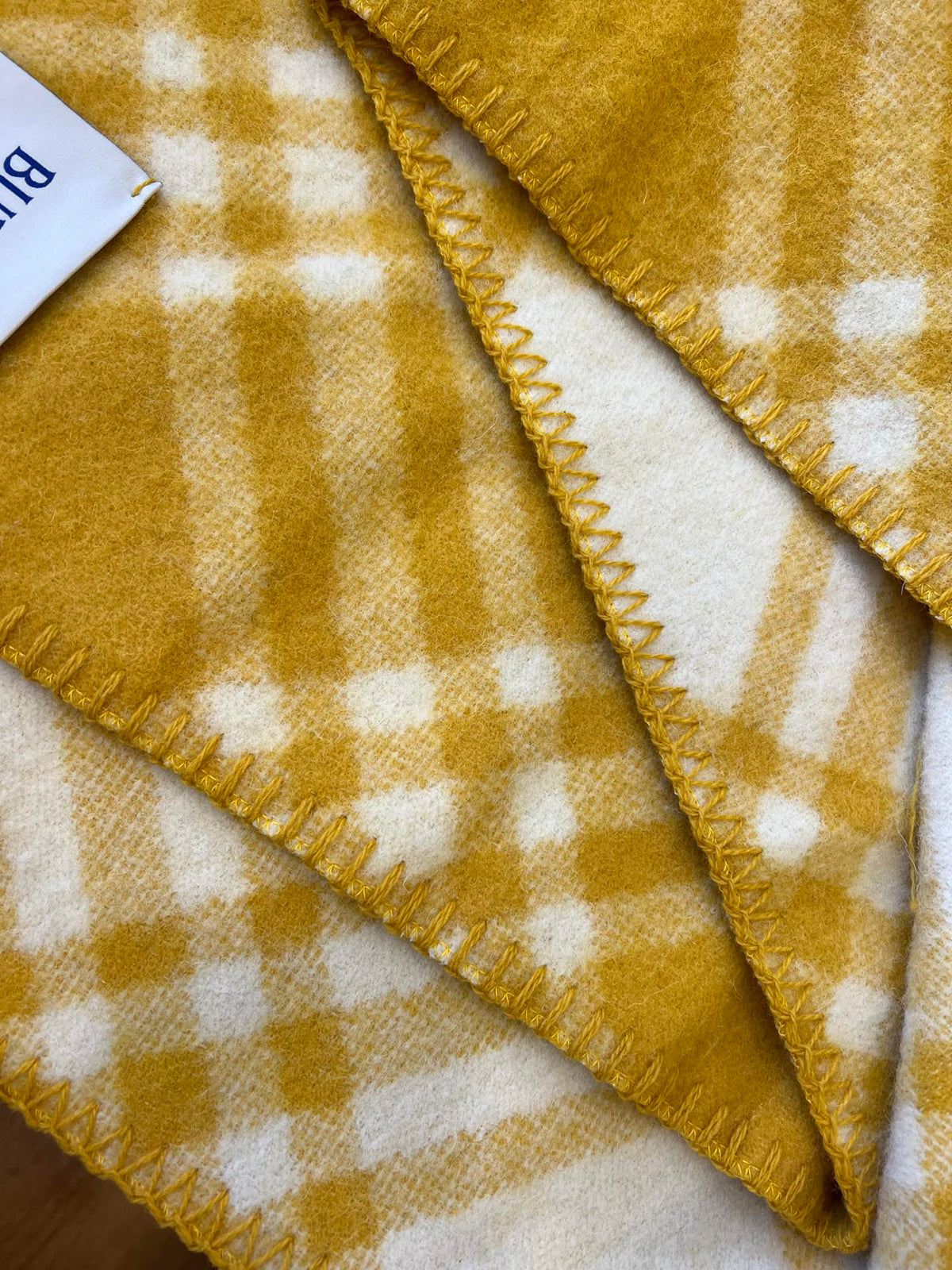 Burberry Check Pattern Beanie - 979032634 - Photo 9