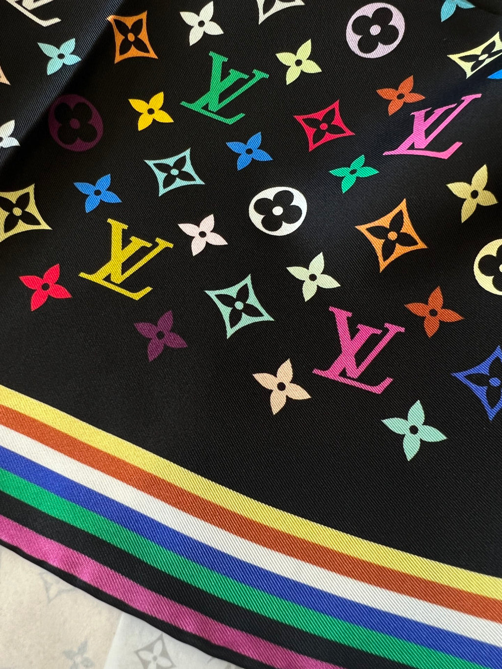 Louis Vuitton Colorblock Square Scarf - 1006087921 - Photo 9